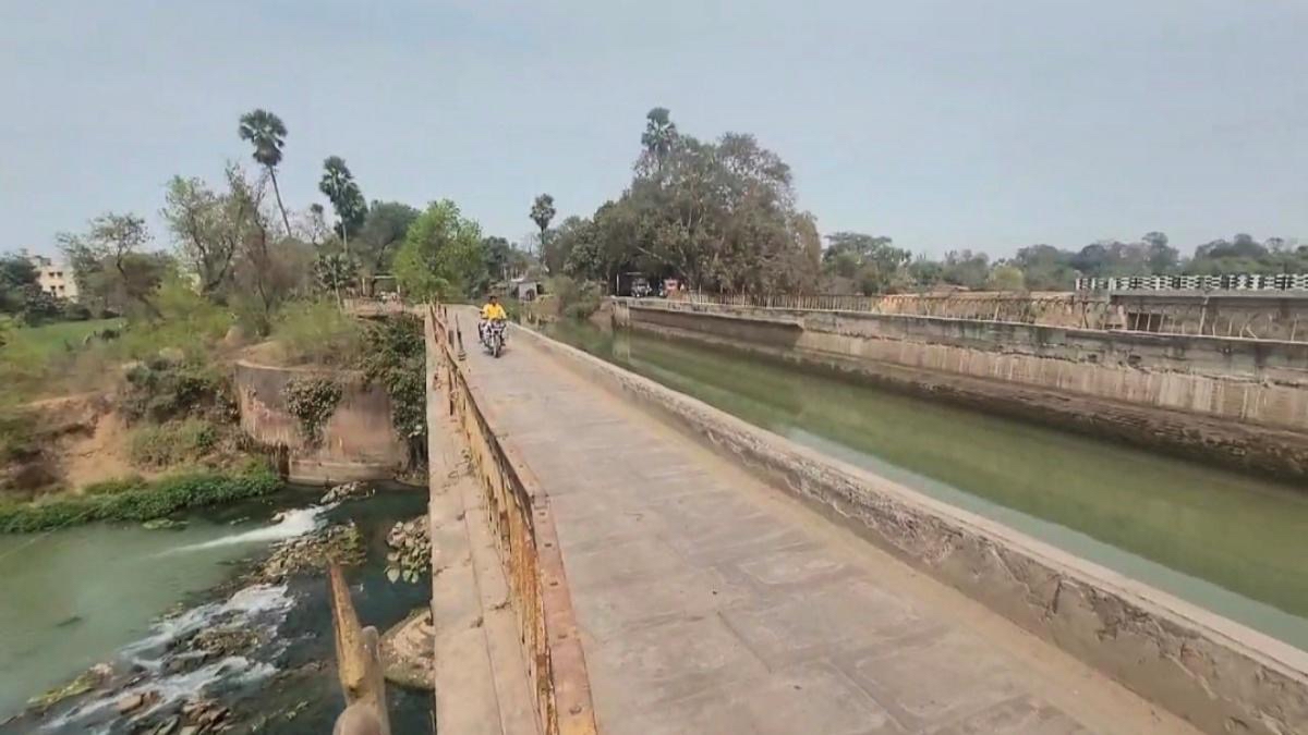 Sikraul Lock Bridge top view with canal